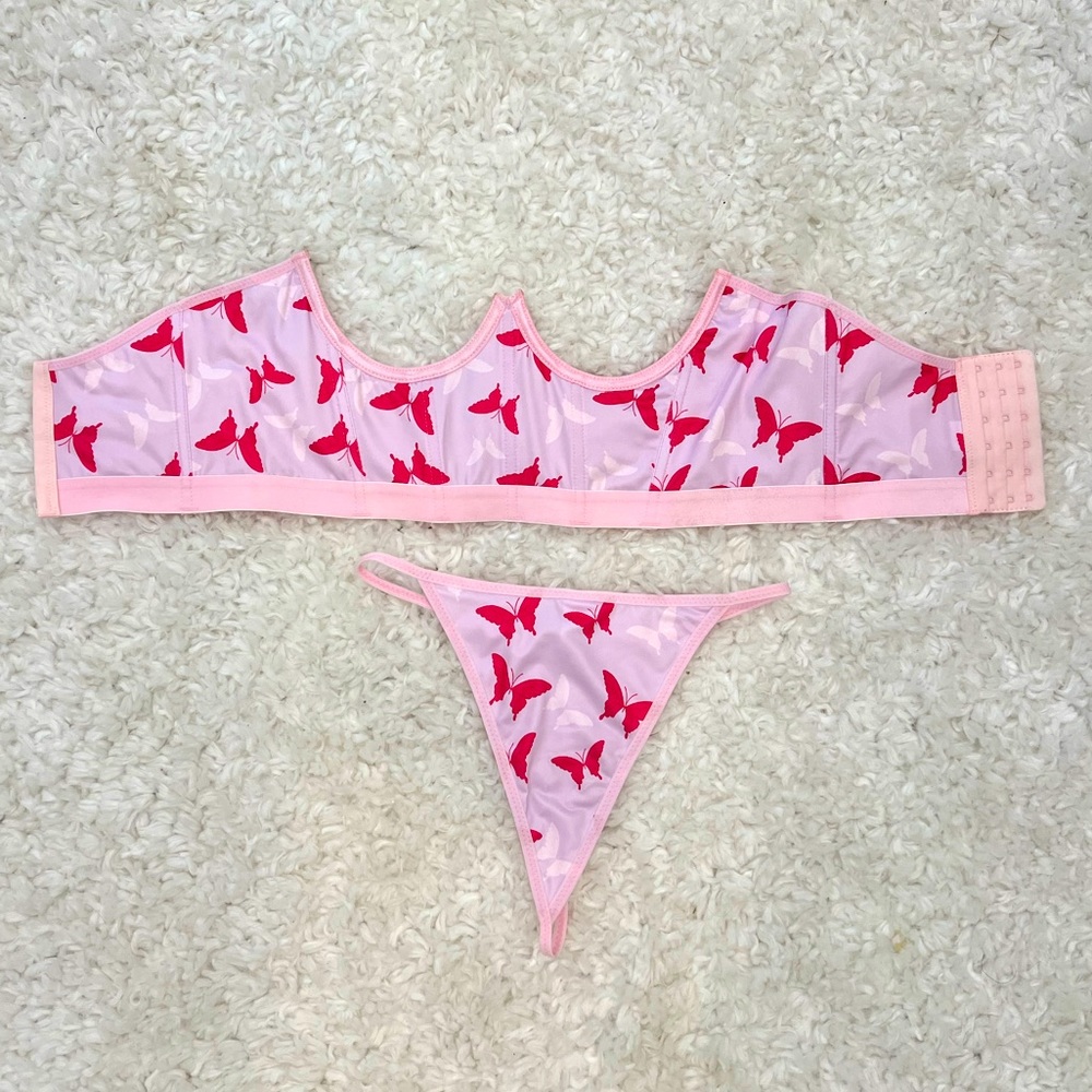 Butterfly bust set